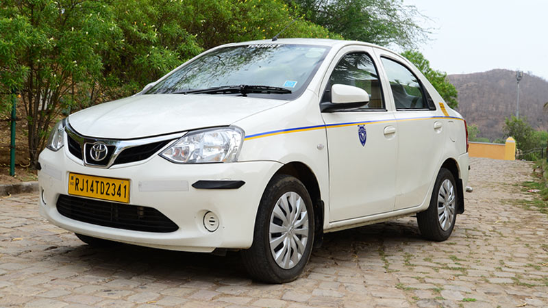 Rajasthan Luxury Car Rental – Offer Affordable Car Rental Service